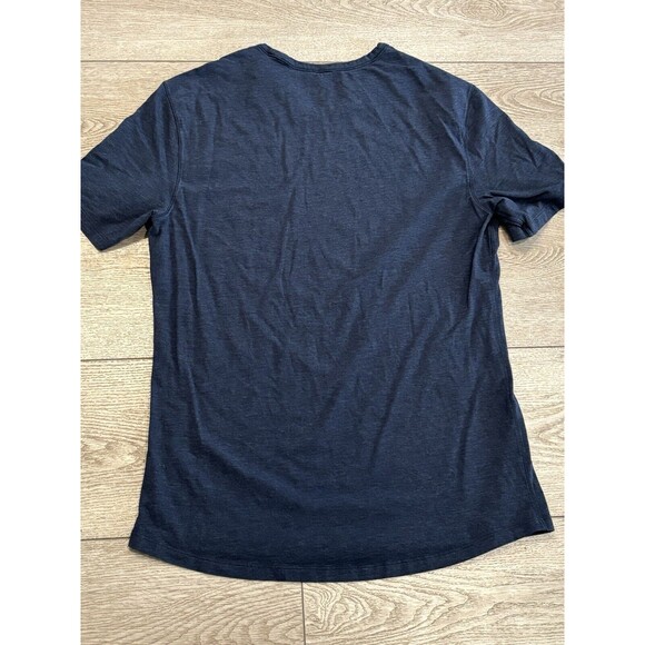 Lululemon Shirt Men’s Medium Crew Neck Tee Active Gym Workout Athleisure Blue - Picture 5 of 6